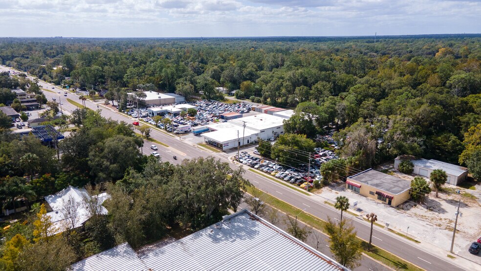 More Photos Of 4306 NW 13th St, Gainesville Storefront For Sale