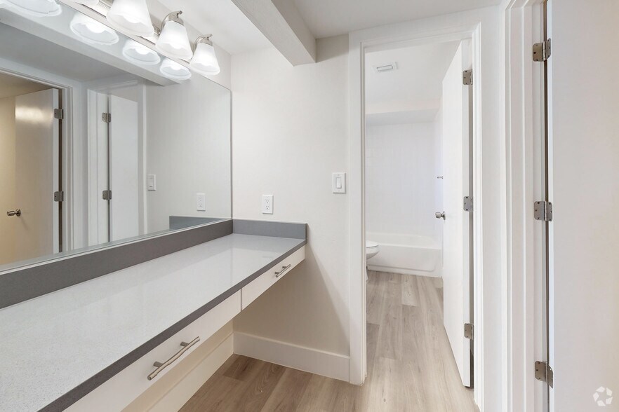 More Photos Of 8445 Springtree Dr, Sunrise Apartments For Sale