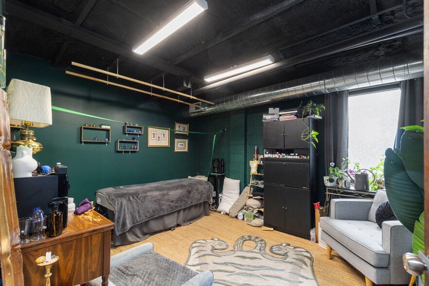 More Photos Of 2614 W Cary St, Richmond Freestanding For Sale