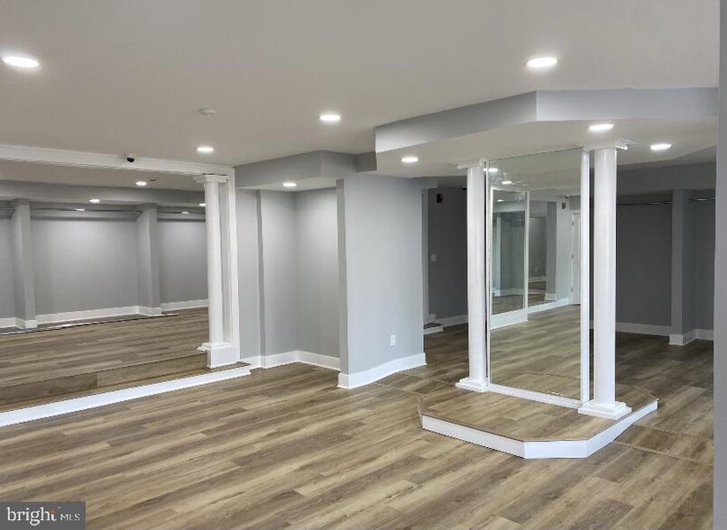 More Photos Of 11 E Main St, Marlton Storefront Retail Residential For Sale