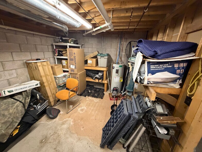 More Photos Of 516 Crystal Ave, Crystal Falls General Retail For Sale