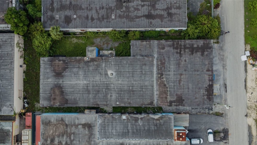 More Photos Of 5550 NW 35th Ct, Miami Warehouse For Lease