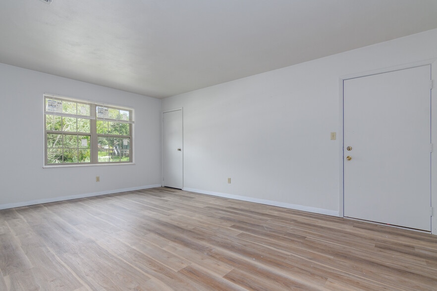 More Photos Of , Jefferson City Multifamily For Sale