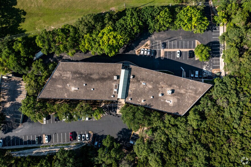 More Photos Of 8834 N Capital of Texas Hwy, Austin Office For Lease