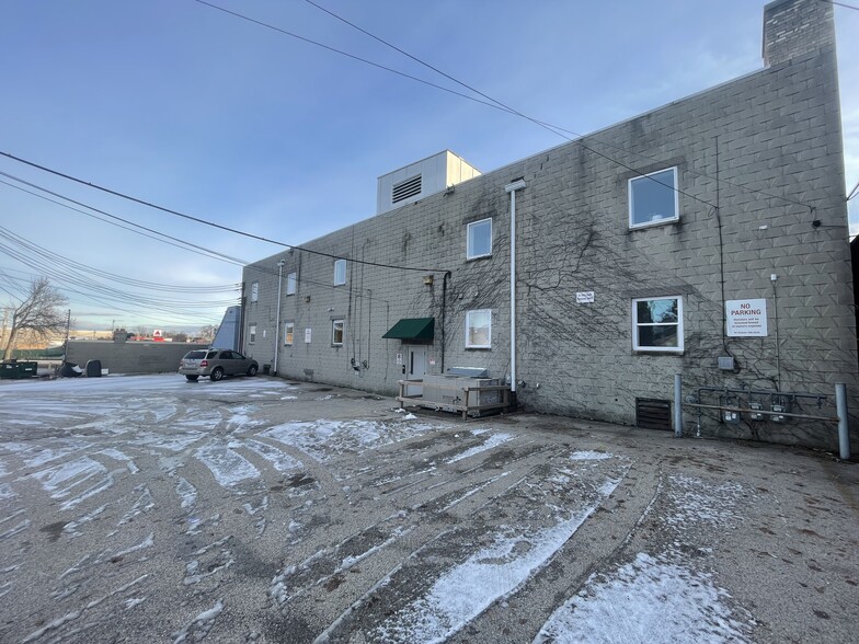 More Photos Of 6114 W Capitol Dr, Milwaukee Medical For Sale