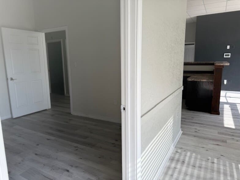 More Photos Of 311 E Stan Schlueter Loop, Killeen Storefront For Lease