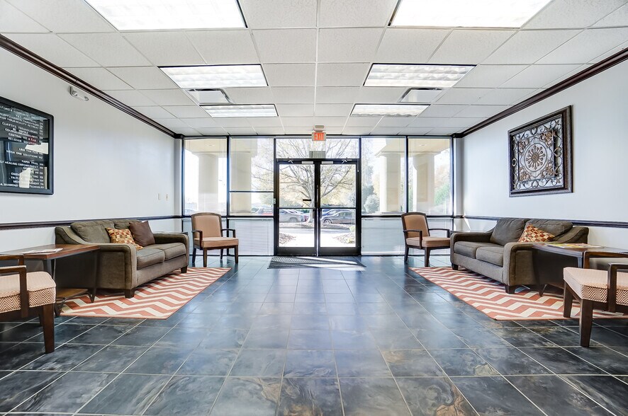 More Photos Of 9635 Southern Pine Blvd, Charlotte Coworking Space