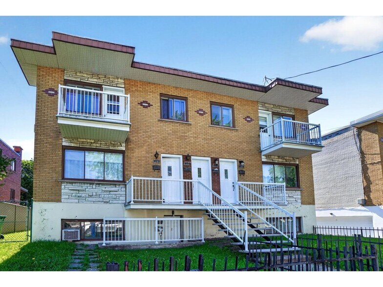 Primary Photo Of 417 - 425 Ave 76e, Lasalle Multifamily For Sale