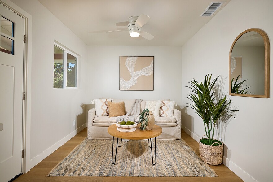 More Photos Of 735 Pine Ave, Carlsbad Multifamily For Sale