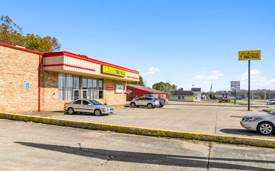 More Photos Of 669 Knox Blvd, Radcliff Auto Repair For Sale