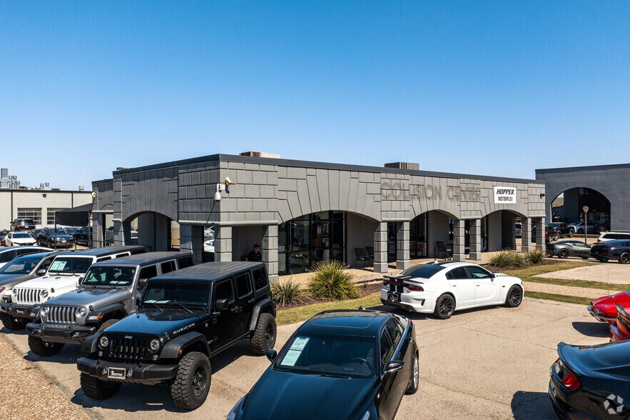 More Photos Of 3333 W Plano Pky, Plano Industrial For Lease