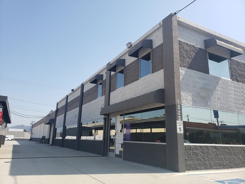 More Photos Of 1020 Chestnut St, Burbank Light Distribution For Lease