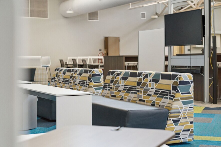 More Photos Of 2387 Clements Ferry Rd, Charleston Office For Lease