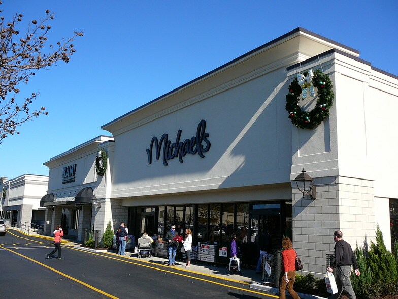 More Photos Of 1-46 Pinecrest Plaza, Southern Pines Unknown For Sale