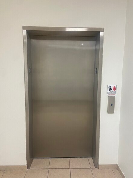 More Photos Of 15506 County Line Rd, Spring Hill Daycare Center For Lease