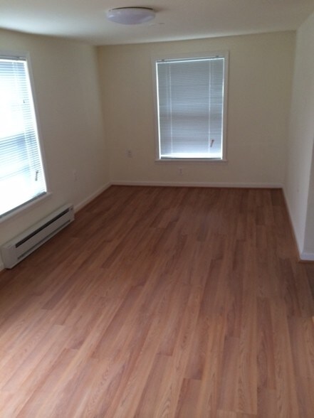 More Photos Of 107 W Marshall St, Middleburg Office For Lease