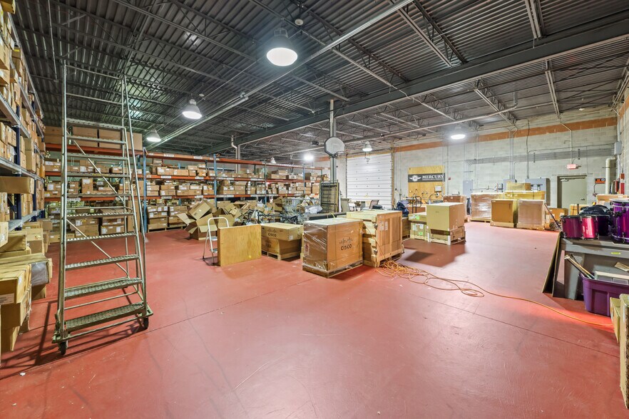 More Photos Of 16172 Imperial Pky, Strongsville Service For Sale