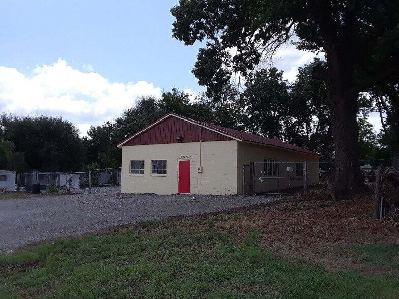 More Photos Of 6004 W 21st Pl, Tulsa Manufacturing For Lease
