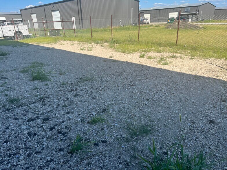 More Photos Of 1041 Technology Way, Waxahachie Industrial For Sale