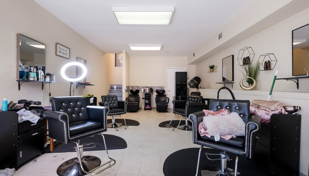 More Photos Of 835 Glenside Ave, Wyncote Unknown For Sale