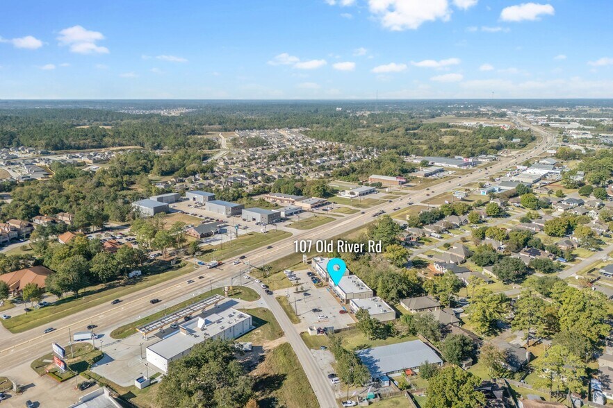 More Photos Of 107 Old River Rd, Montgomery Storefront For Sale