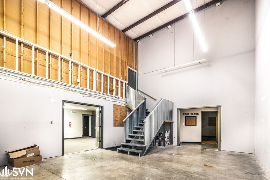 More Photos Of 125 Macarthur Ct, Nicholasville Manufacturing For Lease