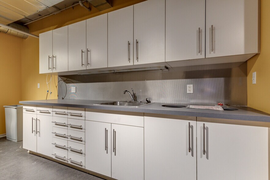 More Photos Of 300 N Broadway, Saint Louis Apartments For Sale