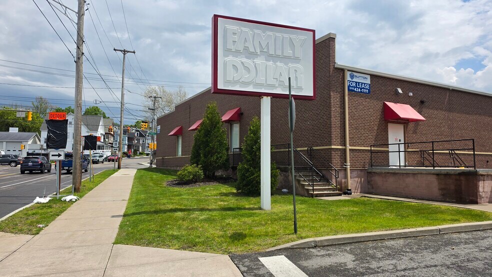 More Photos Of 2826 S Salina St, Syracuse Freestanding For Lease
