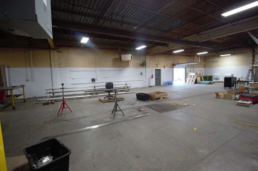 More Photos Of 2025 Brighton Henrietta Town Line Rd, Rochester Manufacturing For Lease