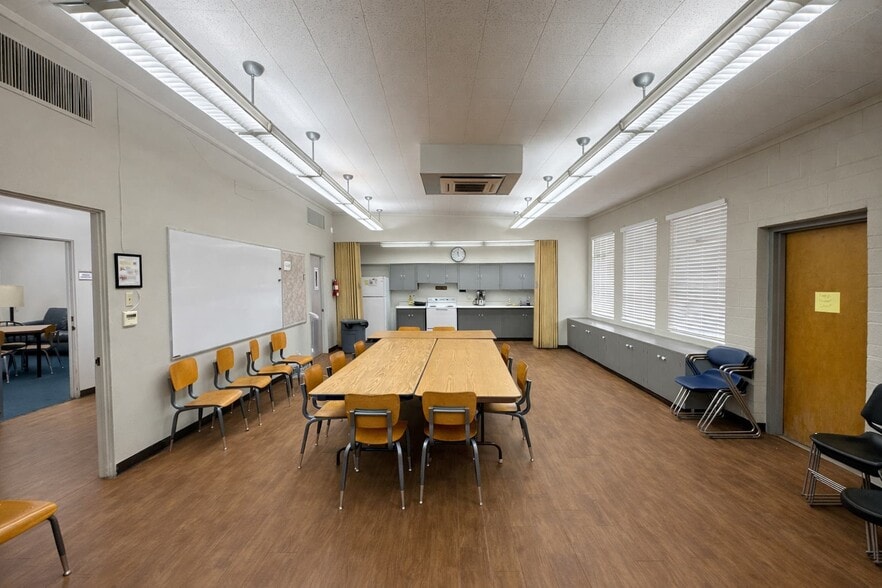 More Photos Of 3546 E Thomas Rd, Phoenix Religious Facility For Sale