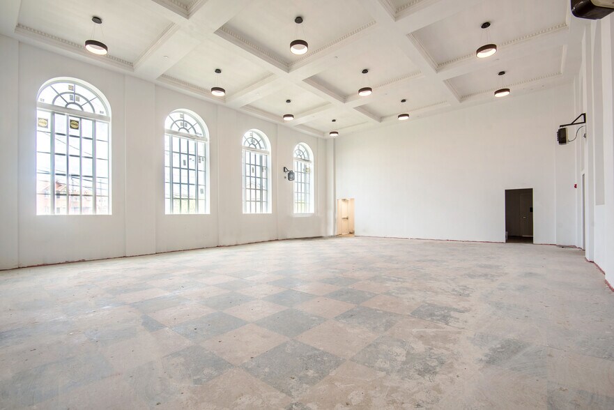 More Photos Of 90-01 Beach Channel Dr, Rockaway Beach Medical For Sale