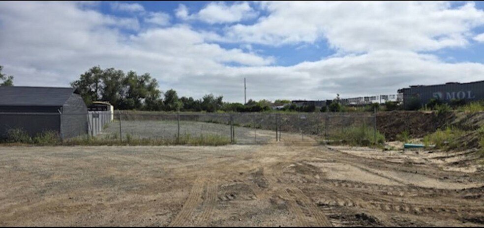 Primary Photo Of 265 River Rd, Salinas Land For Lease