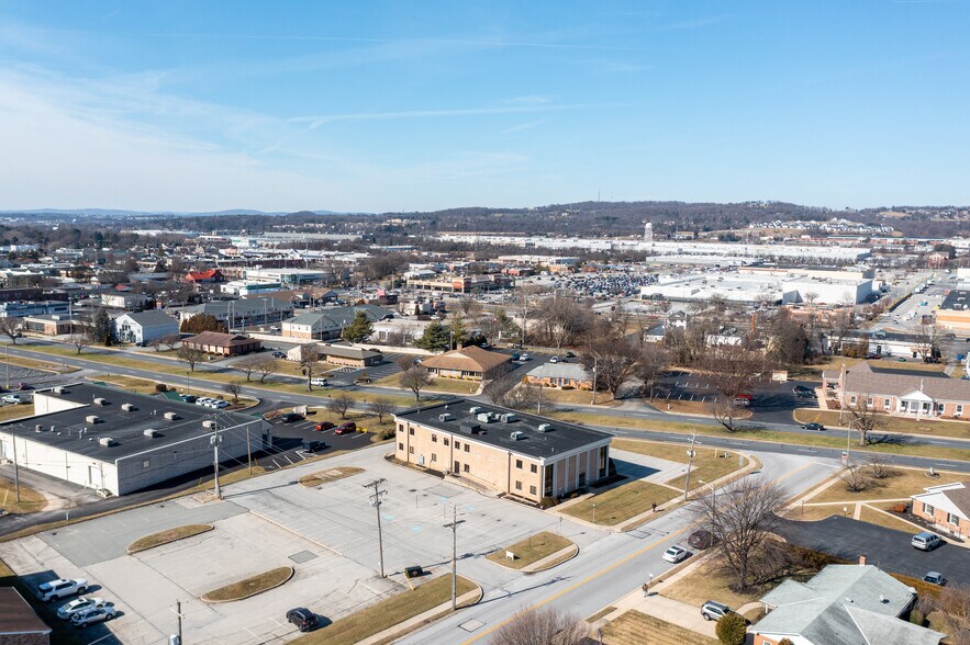 More Photos Of 2870 Eastern Blvd, York Office For Sale
