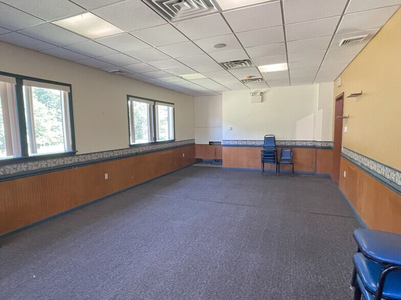 More Photos Of 732 Hamlin Hwy, Lake Ariel Restaurant For Sale