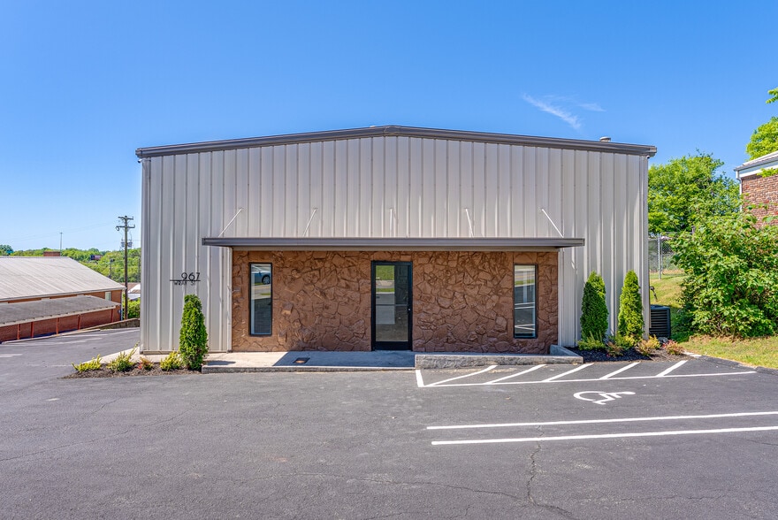 Primary Photo Of 967 Wray St, Knoxville Office For Sale