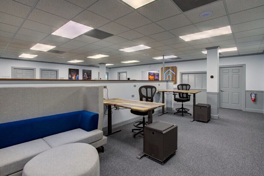 More Photos Of 930 Red Rose Ct, Lancaster Office For Sale