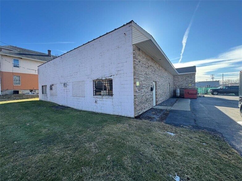 More Photos Of 46 Hall St, Binghamton Office For Sale