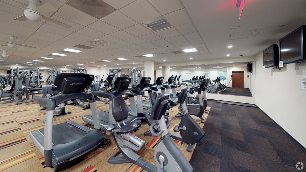 More Photos Of 3200 Windy Hill Rd SE, Atlanta Office For Lease