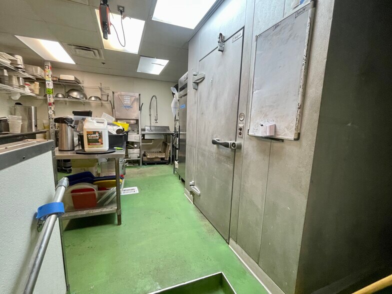 More Photos Of 314 William St, Fredericksburg Storefront For Lease