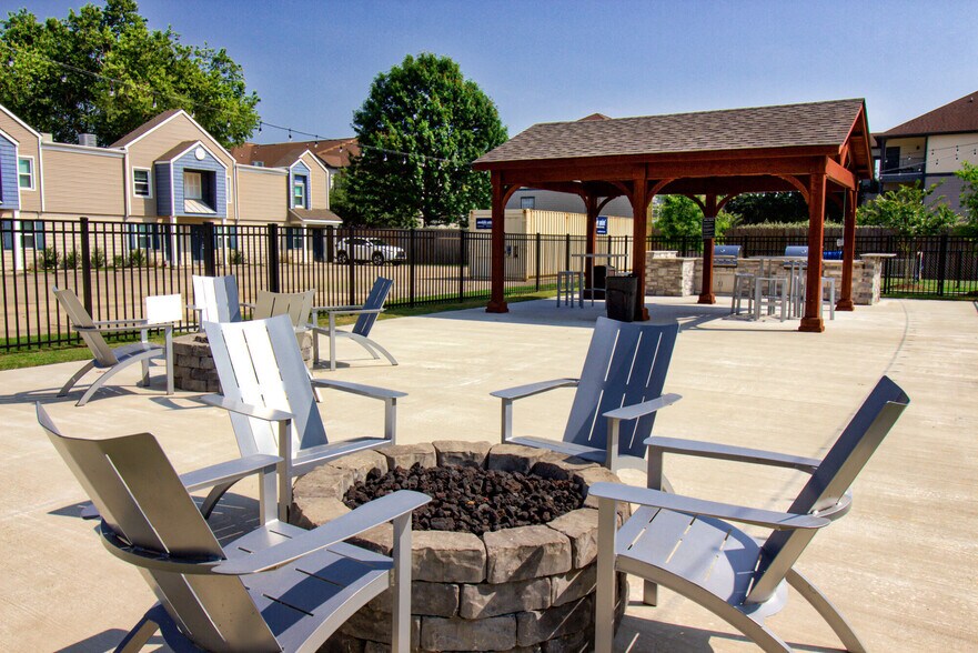 More Photos Of 5431 Essen Ln, Baton Rouge Apartments For Sale