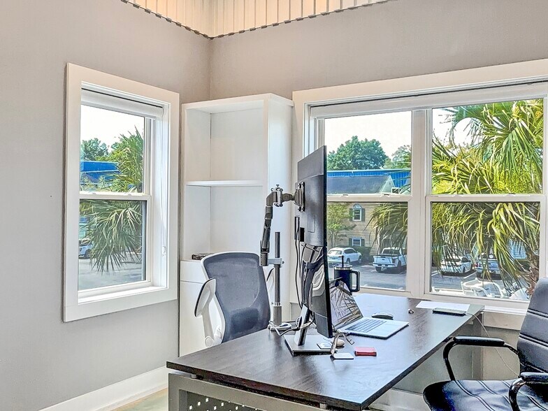 More Photos Of 668 Marina Dr, Charleston Medical For Sale