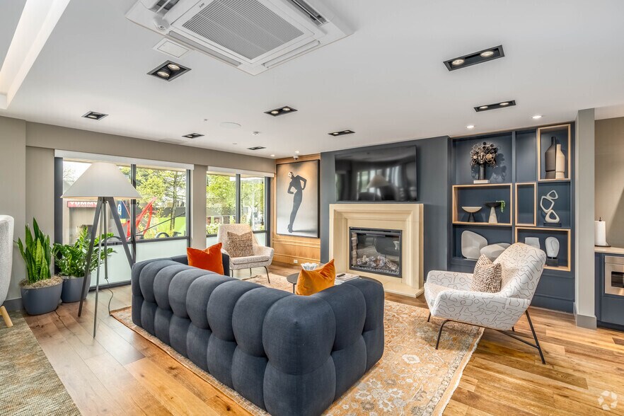 More Photos Of 110 Roy St, Seattle Apartments For Lease