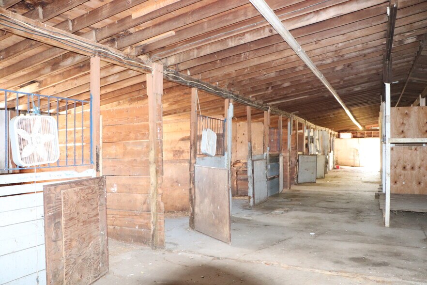 More Photos Of 919 Lakewood Farmingdale Rd, Howell Specialty For Lease