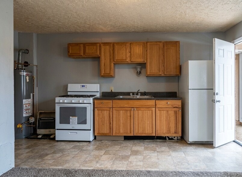 More Photos Of 1724 Youngstown Kingsville Rd NE, Vienna Apartments For Sale