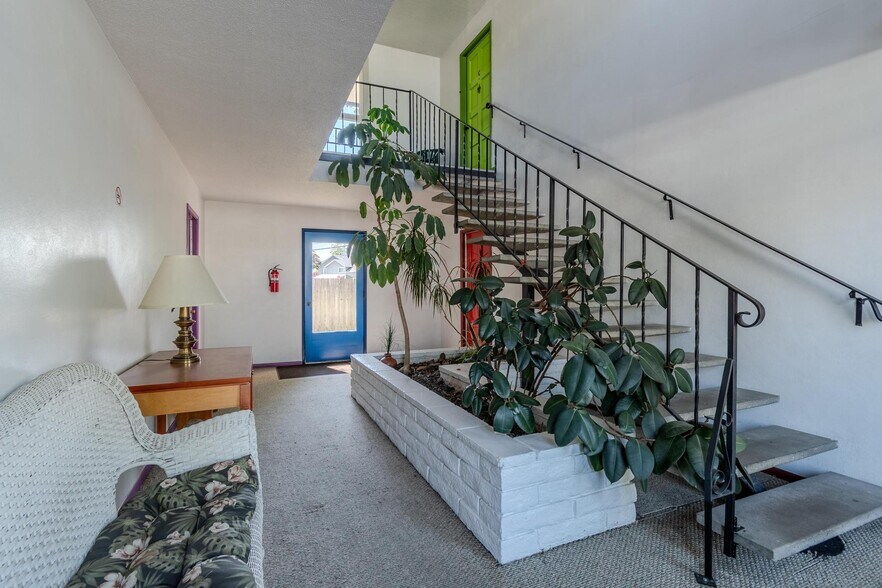 More Photos Of 349 W Pine St, Central Point Apartments For Sale