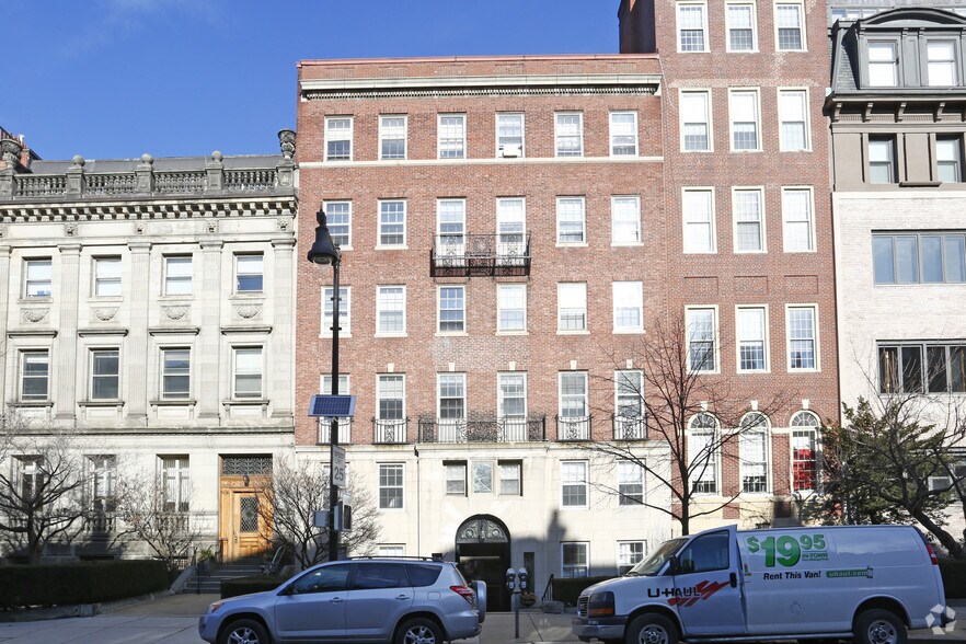 More Photos Of 264 Beacon St, Boston Office For Lease