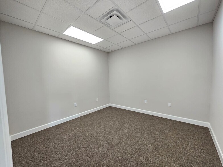 More Photos Of 25145 Star Ln, Katy Unknown For Lease