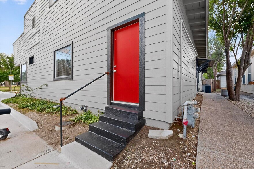 More Photos Of 78 San Marcos St, Austin Office Residential For Lease
