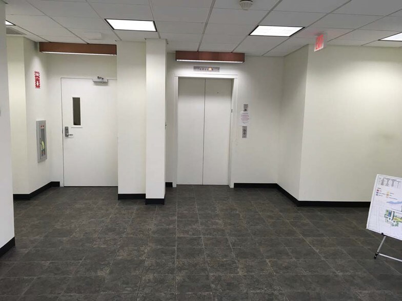 More Photos Of 15 Thames St, Groton Office For Lease