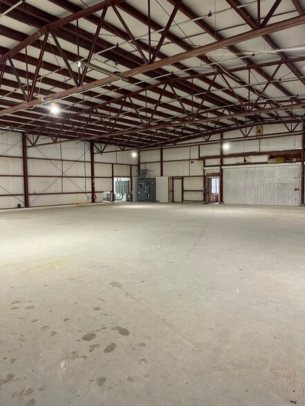 More Photos Of 815 Pleasant St, Lee Manufacturing For Sale